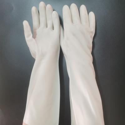 Китай Белый домочадец Unflocked перчаток 38cm Dishwashing нитрила выравнивая дополнительный длинный тумак продается