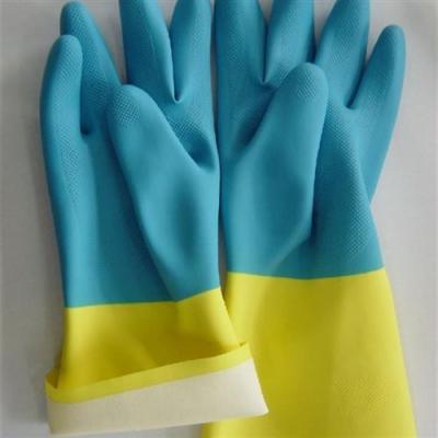 China Cocina que limpia resistente químico de la longitud bicolor del guante industrial los 33Cm del neopreno en venta