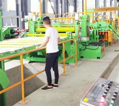 Китай Линии машина высокоскоростной точности стальные разрезая тонкого листа датчика разрезая продается