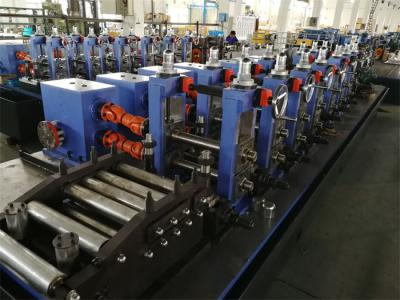 Chine Tuyau droit de la couture ERW faisant la chaîne de production soudée par machine de moulin de tuyau d'acier hectogramme 32 à vendre
