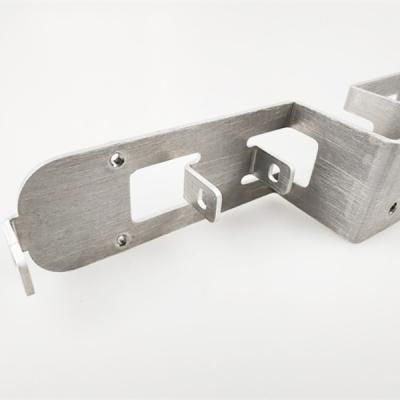 China Fabricación de chapa de metal CNC de ingeniería de precisión Punche de torreta en venta