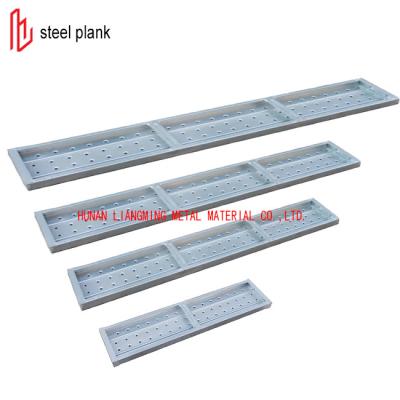 China Pre galvanized Scaffolding Steel Plank 1m - 4m Length Scaffolding Hook On Boards for sale
