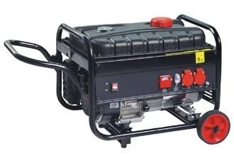 中国 Powerful 2800 Watt Gasoline Portable Generator Overload Protection 販売のため