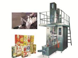 China máquina de enchimento de selagem líquida asséptica da máquina de enchimento da caixa 250ml para caixas de Tetrapack à venda
