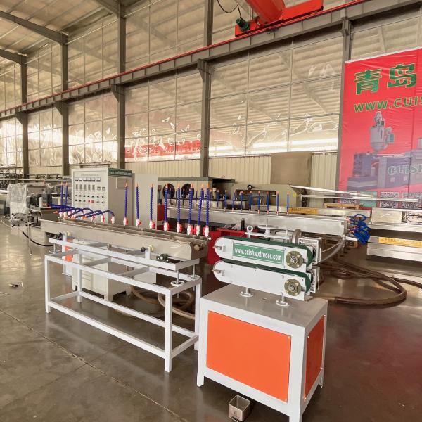 Quality PVC Single Screw Extruder Machine High Effiency PVC Tube Extrusion Line for sale