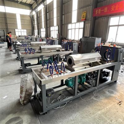 China Máquinas de extrusão de plásticos industriais Máquina de produção de tubos reforçados com fibras de PVC à venda