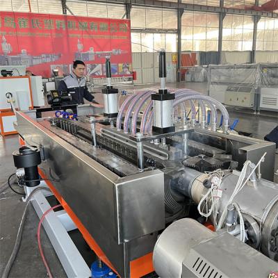 China Máquina de tubulação corrugada de HDPE flexível, máquina de extrusão de tubulação de PE de parede dupla à venda