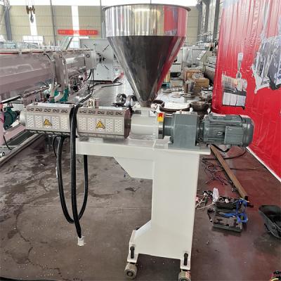 China Máquina de alimentación automática de tuberías de plástico 200 mm-500 mm Línea de producción de tuberías de plástico en venta