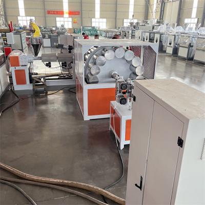 中国 オーダーメイドPVC吸管管機械 庭強化PVCファイバーパイプメーカーマシン 販売のため