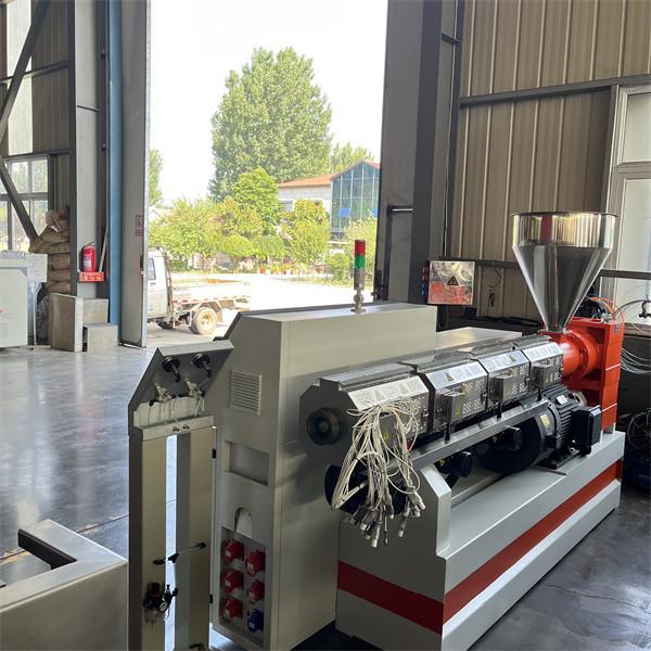 Quality Twin Screw Plastic Extruder Machine , PVC Two Screw Extruder for sale