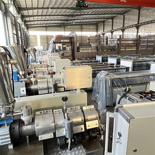 Quality Conical Twin Screw PVC Extruder Machine , Plastic Dual Screw Extruder for sale