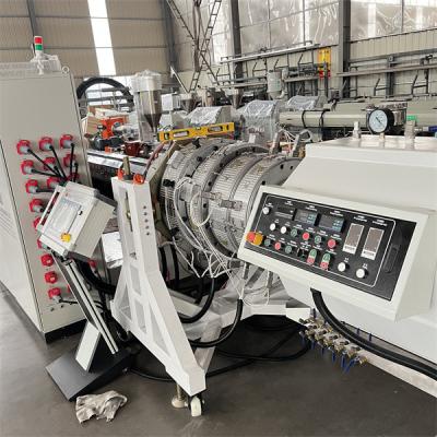 China Gas Water Supply Pipe Extrusion Machine Plastic Pipe Production Line zu verkaufen