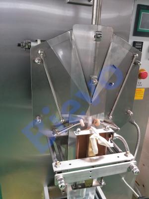 China máquina de rellenar 30-40bpm de la bolsita del champú de la película 500ml de 150m m PET/PE en venta