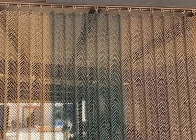中国 Customized 1.2MM Wire Chain Link Screen Curtain In Restaurants Cafes 販売のため