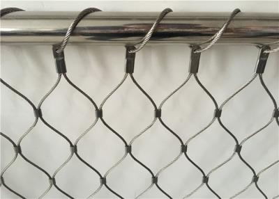 Chine Maille de haute résistance de câble d'Inox prenant le style au filet bagué pour le guidage de clôture à vendre