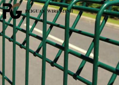 China Galvanized Triangle Roll Top Weld Mesh Fence Panels For Commercial Applications for sale