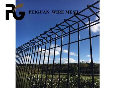 China Garden Roll Top Mesh Fence Panels Welded Steel Triangle Bending for sale