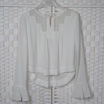 China Hollow Lace Casual White Chiffon Blouse Long Sleeves For Young Ladies for sale