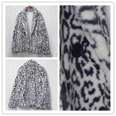 China 100% Polyester Cropped Womens Faux Fur Leopard Coat Soft And Warm for sale