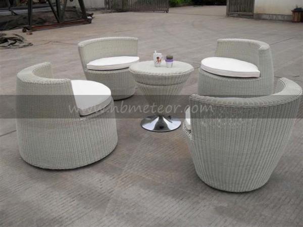 Quality High Durability Rattan Sofa Suitable for Large Spaces with Wooden Legs for sale