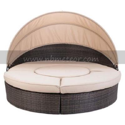China Outdoor Rattan Sofa Bed with Uv Resistant and 4 Cushions for for sale