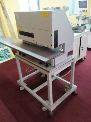 China Aluminium-PWB-Trennzeichen-Maschine mit LCD-Anzeigen-Trennungs-unbegrenztem Länge PWB zu verkaufen