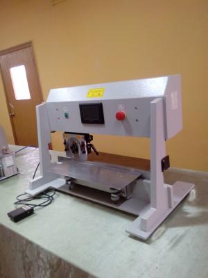 China Automatic Moving V-Cut PCB Separator Motorized SMT Process CE Approved for sale