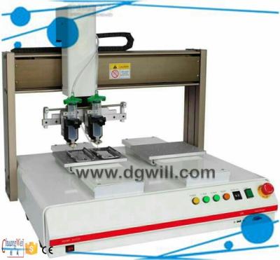 中国 印刷された円板のための自動はんだ付けする機械によって自動化される分配機械 販売のため