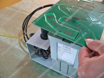 China La máquina impresa mano de la recortadora de chapas del PWB de la placa de circuito de la chapa para las juntas conectó a tableros en venta