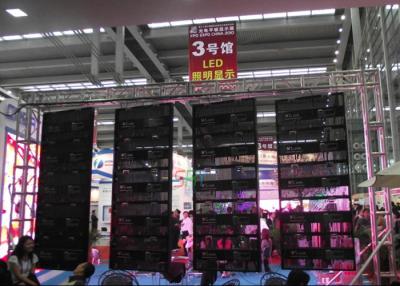 中国 500mm x 500mm HDの屋内3.91mmフル カラーのダイカストで形造るアルミニウム キャビネットの段階のレンタルLED表示 販売のため