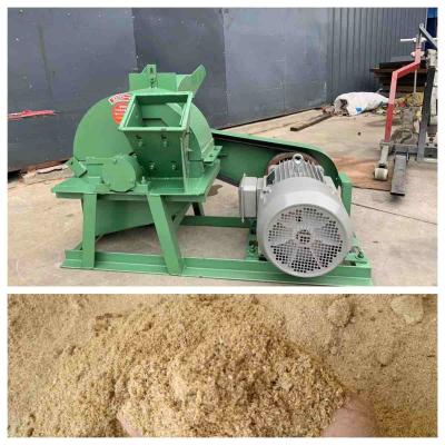 China triturador pequeno de madeira de Ginder Shedder da máquina da serragem do log de 500kg/H 11kw para a serragem de madeira à venda