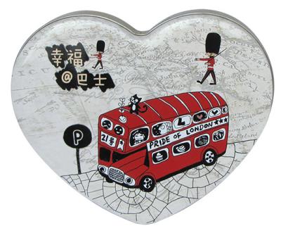 China Pride Of London , Heart Shaped Tin Container / Chocolate Packaging Box for sale