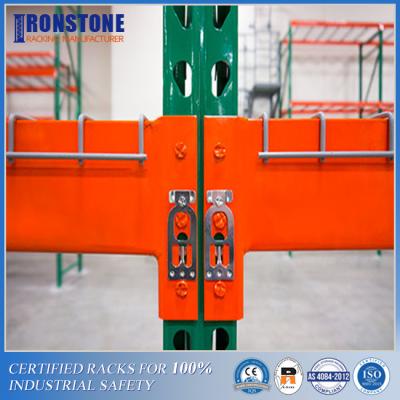 China Warehouse Roll Formed Teardrop Pallet Racking System for sale