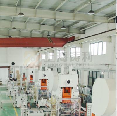 Chine Conteneur de nourriture automatique d'aluminium argenté faisant à machine ZL-T63 la machine de fabrication de cartons d'aluminium argenté 63 tonnes de CE/ISO/CSA Certificat à vendre