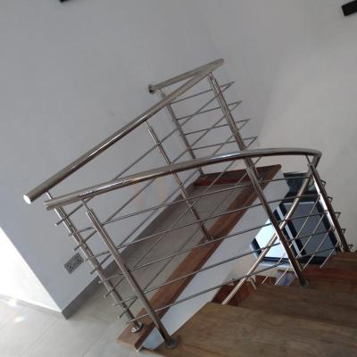 China Rotating Staircase Stainless Steel Railing 1000-2000mm Glass Inox 201 304 316 Grade for sale
