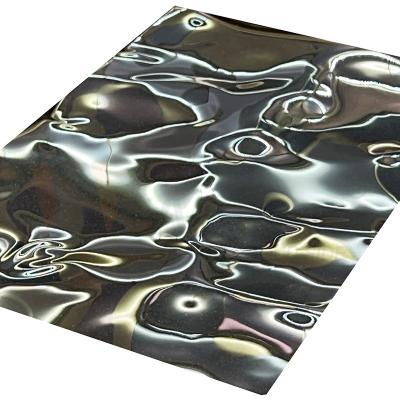 China Ondulación de gran tamaño inoxidable grabada en relieve titanio negro del agua del espejo del color de la hoja de acero en venta