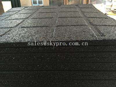 China Anti-slip black rubber pavers crumb flooring for Playground / garden / park for sale