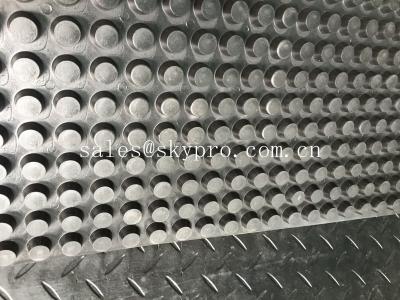 China Heavy weight rubber mats black color and high round button embossment top for sale