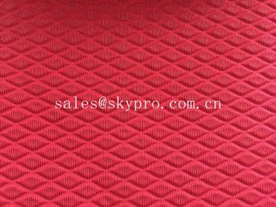 China Customized Embossing Natural Rubber Sheet , Neoprene Rubber Rolls 0.3Mpa Tensile Strength for sale