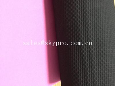 中国 SBRのCRのネオプレンの滑らかな、浮彫りにされた仕上げを用いる厚いネオプレンの生地 販売のため