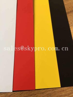China Material plástico de la prenda impermeable de la hoja del PVC de las tarjetas profesionales de la identificación, grueso de 1-40m m en venta