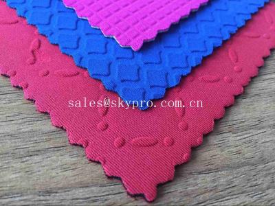 Китай Подгонянный лист красочной различной ткани Лыкра ОК ткани 5мм неопрена формы резиновый с тканью сетки продается