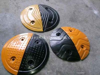 China bujão do calço da roda da borracha de 750mm para o estacionamento do carro/blocos de borracha listrados industriais do estacionamento à venda