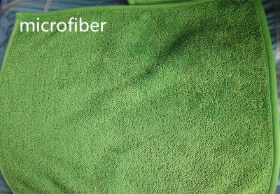China 30*40 Cm 450gsm Microfiber Dust Mop Green Twisted Super Water Absorption Floor Dust Mop for sale