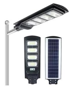 Chine Lumière de rue LED solaire de Noël 80CRI 200W 240V IP65 Lampe de rue à énergie solaire à vendre
