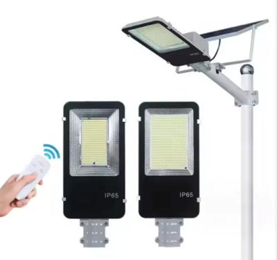 China Remote Control Solar Powered Street Lights High Lumen 300W For Home Garden for sale