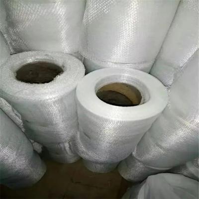 Cina Tessuto a maglia in fibra di vetro ignifugo da 0,2 mm a 5 mm per varie applicazioni in vendita
