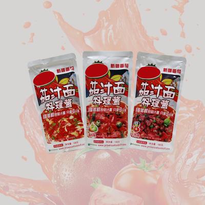China Garlic Tomato Onion Pasta Sauce Sweet Tangy Flavor Storage In Cool Dry Place en venta