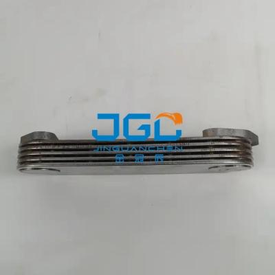 중국 오일 코어 냉각기 6D34 보조기기냉각계통은 ME033678 여분 디젤 화물 자동차를 지원합니다 판매용