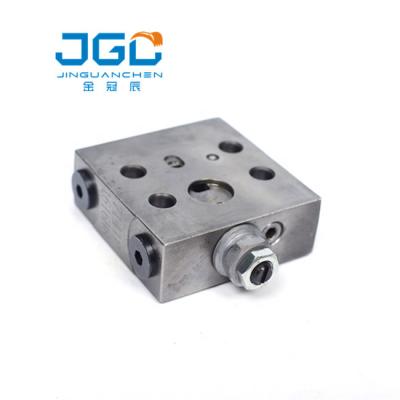 中国 安全弁のブロック702-21-55100を減らすPC130-7掘削機の油圧部品PC160-7 販売のため